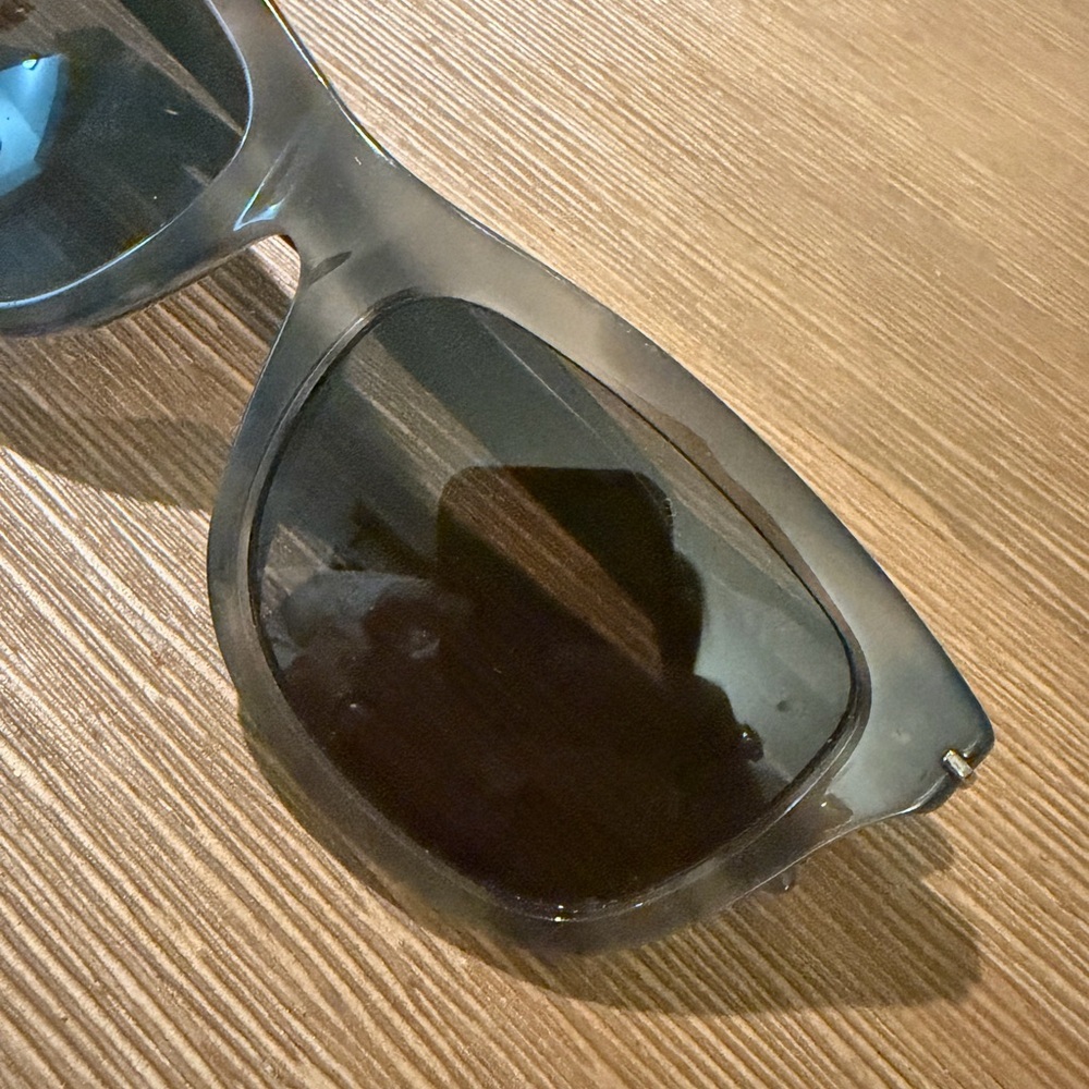 Gucci GG1444S Sunglasses Made in Italy Quiet Luxury Minimalist - Picture 5 of 8